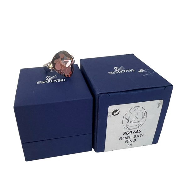 Swarovski Lucent  Tear Drop Cocktail Ring - Picture 3 of 7